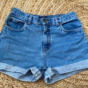 high waisted hammed jean shorts